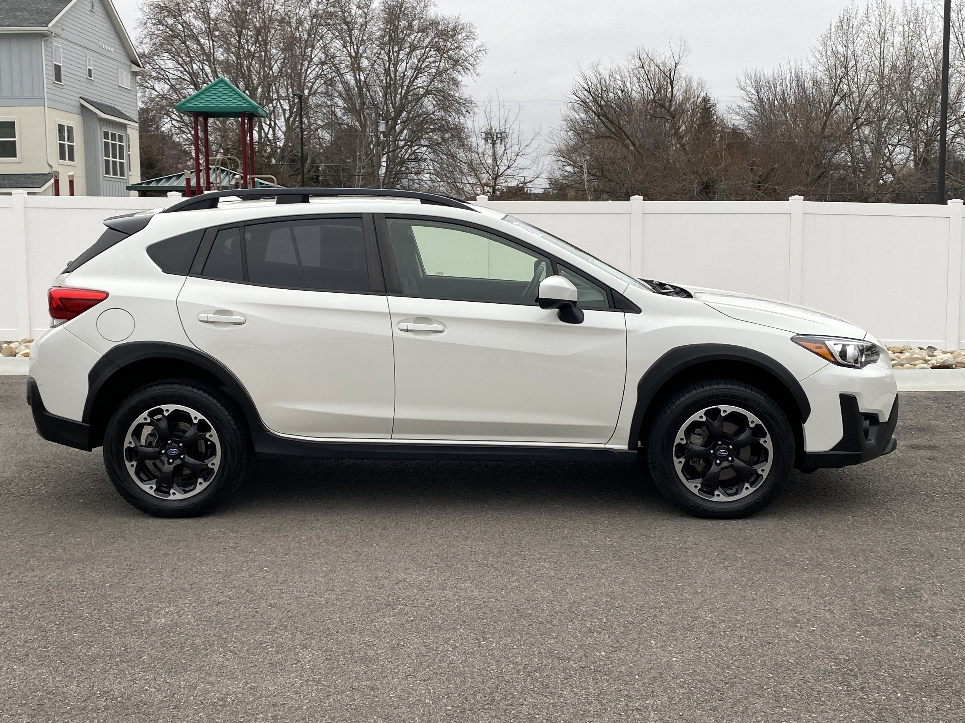 Used 2023 Subaru Crosstrek 2.0i Premium image 7