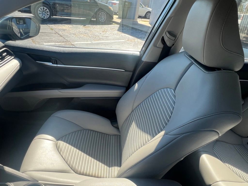 Used 2022 Toyota Camry SE image 26