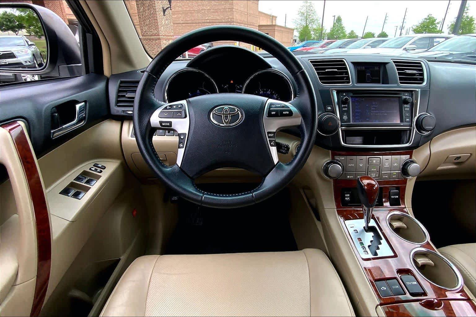 Used 2013 Toyota Highlander Limited image 5