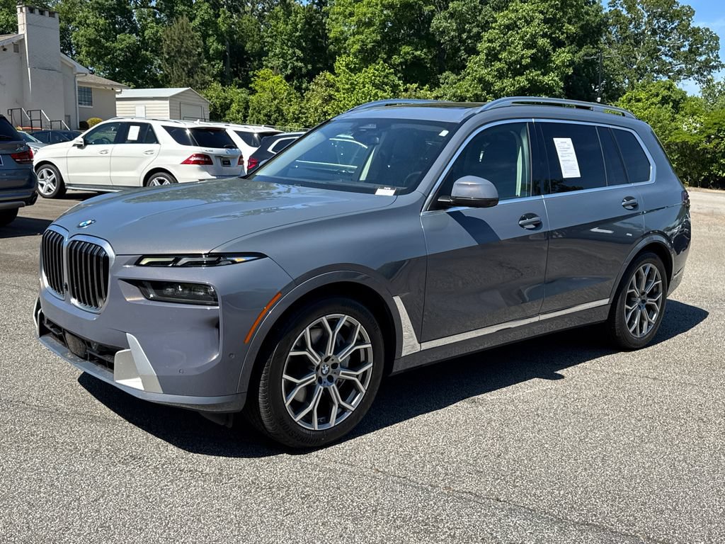 Used 2023 BMW X7 xDrive40i AWD/4WD image 3