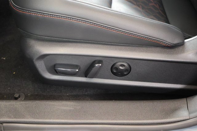 New 2026 Nissan Sentra SR w/ SR Premium Package FWD image 12