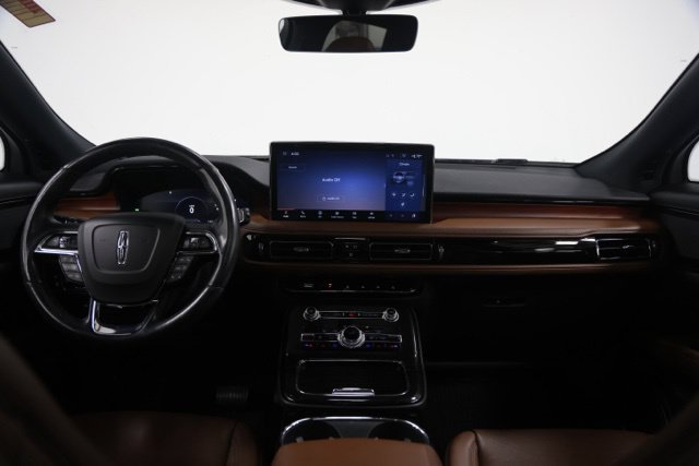 Used 2023 Lincoln Nautilus Reserve AWD/4WD image 33