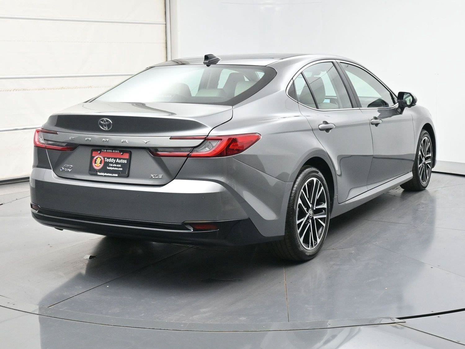 Used 2025 Toyota Camry XLE w/ Premium Plus Package AWD/4WD image 26