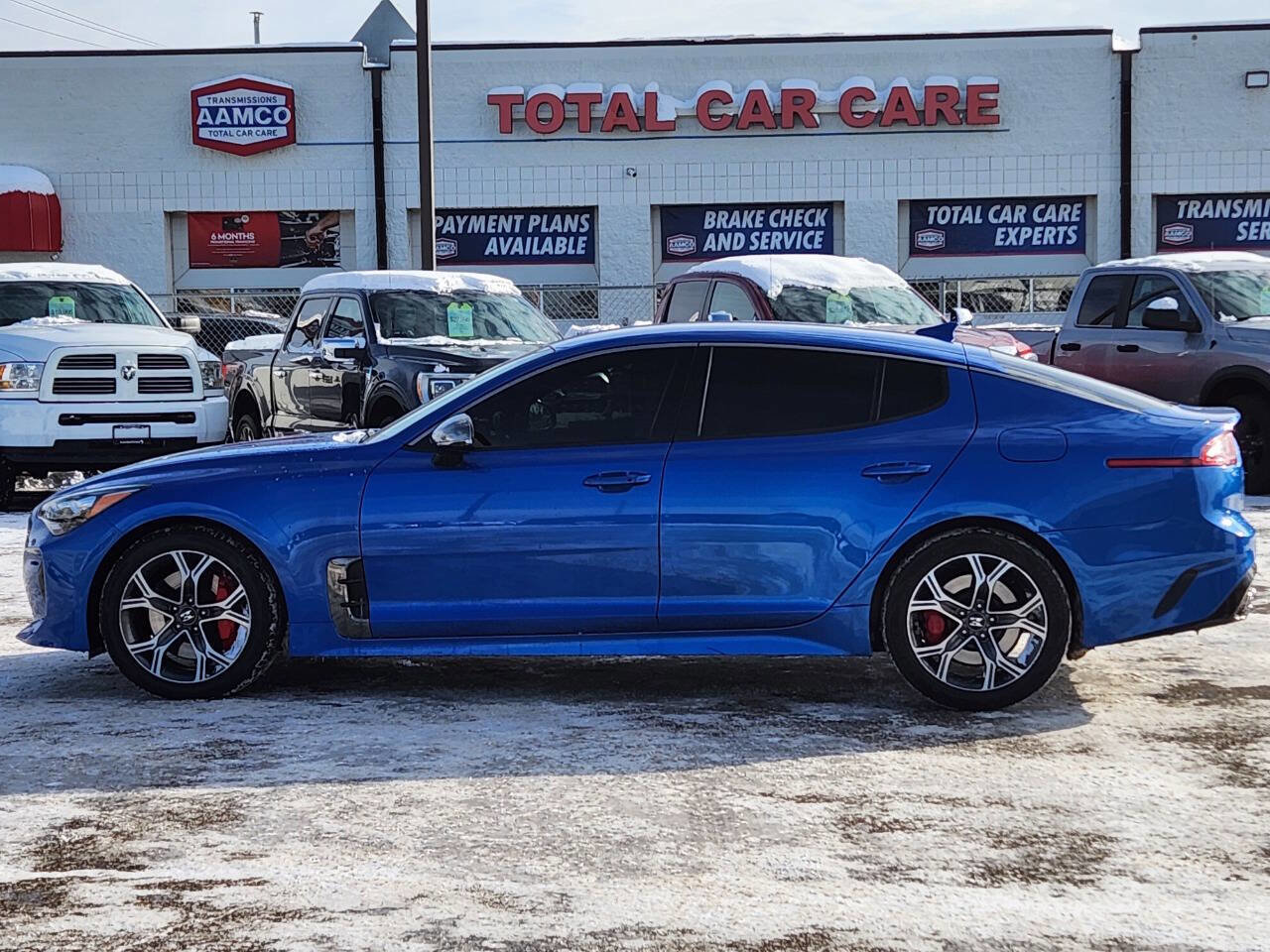 Used 2018 Kia Stinger GT image 2