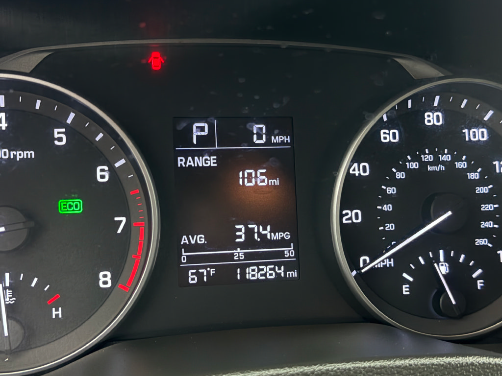 Used 2017 Hyundai Elantra SE FWD image 30
