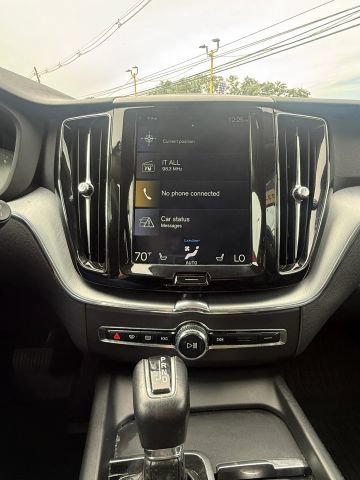Used 2018 Volvo XC60 T5 Momentum w/ Convenience Package AWD/4WD image 20