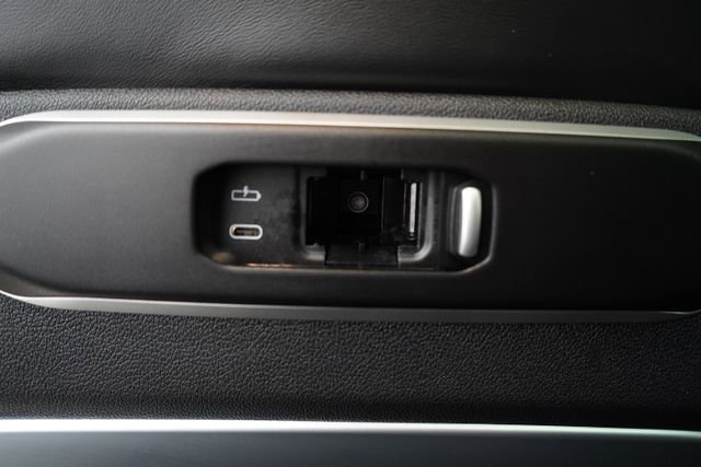 Used 2026 BMW X7 M60i image 93