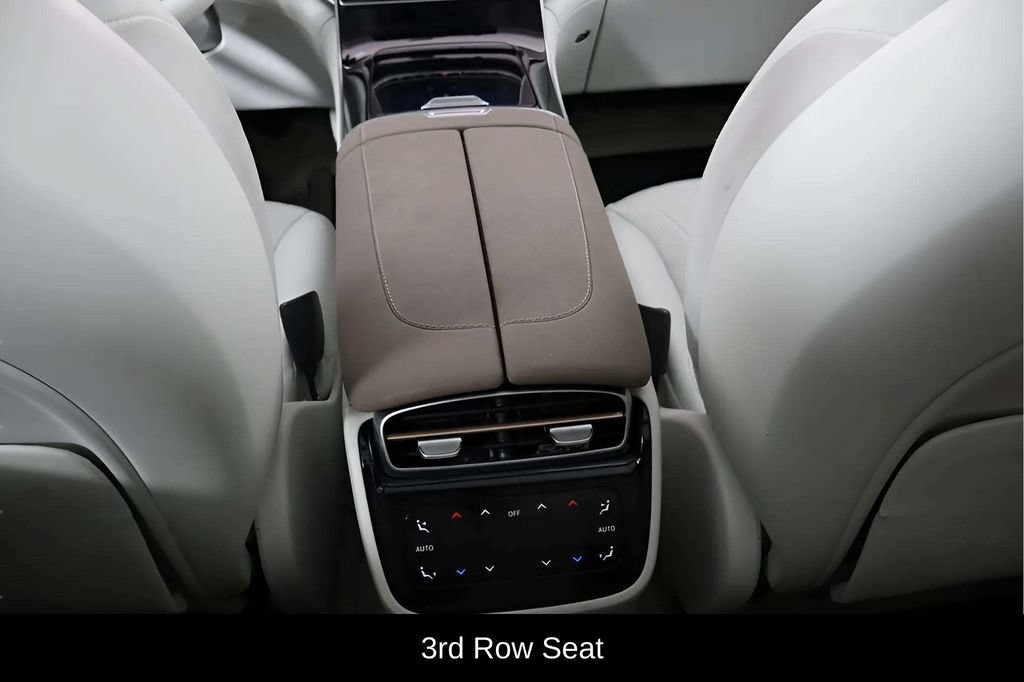Used 2023 Mercedes-Benz EQS 450+ 4MATIC SUV w/ Exclusive Trim Package image 8