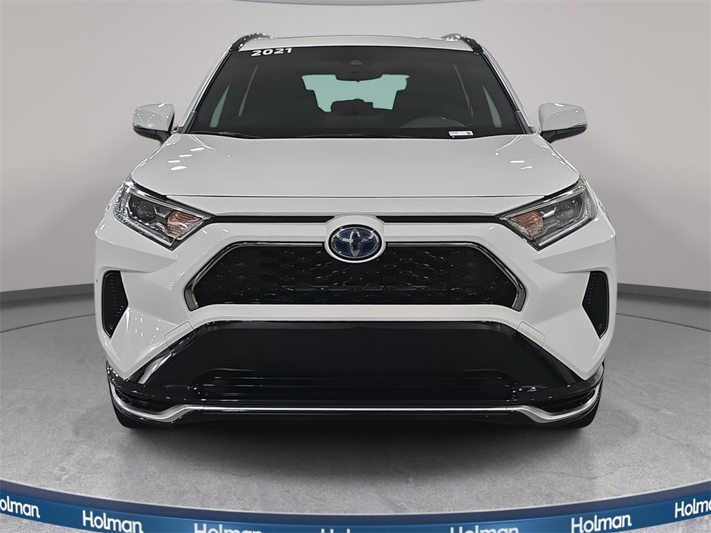 Used 2021 Toyota RAV4 SE image 3