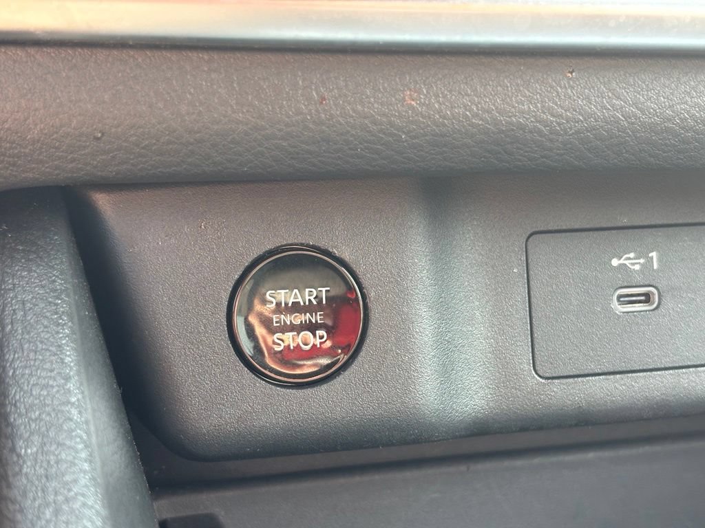 Certified 2026 Nissan Rogue SV AWD/4WD image 30