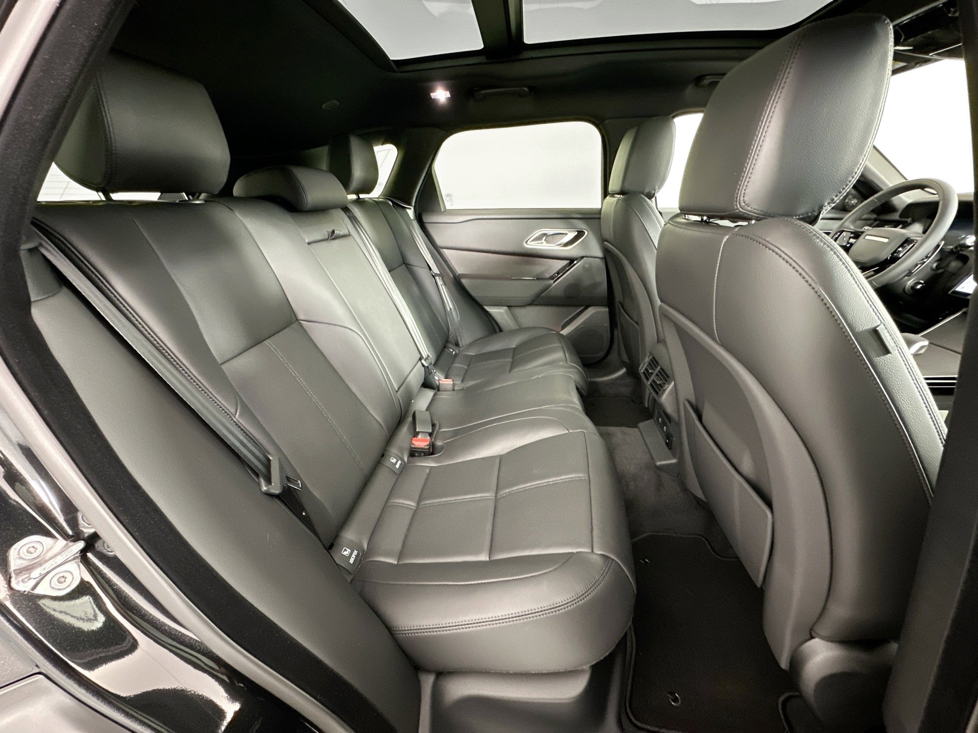 Used 2026 Land Rover Range Rover Velar S image 24