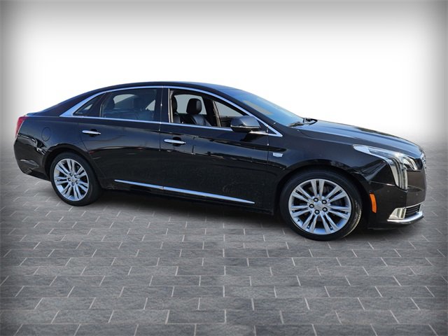 Used 2019 Cadillac XTS Luxury image 3