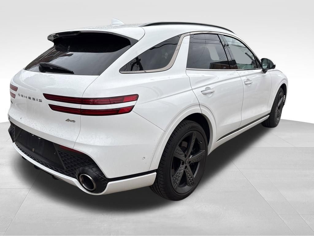 Used 2023 Genesis GV70 2.5T w/ Sport Prestige Package AWD/4WD image 3