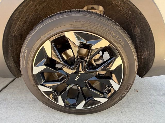 Used 2025 Kia Sorento EX image 6