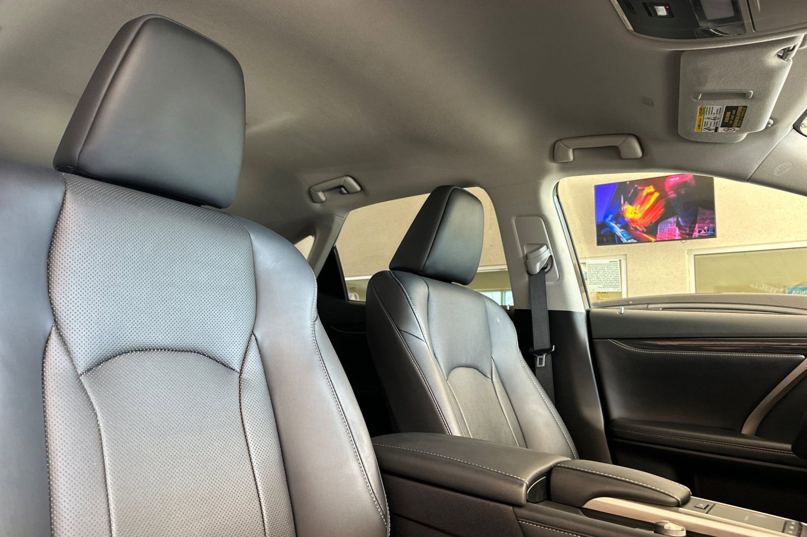 Used 2020 Lexus RX 350 FWD w/ Accessory Package image 17