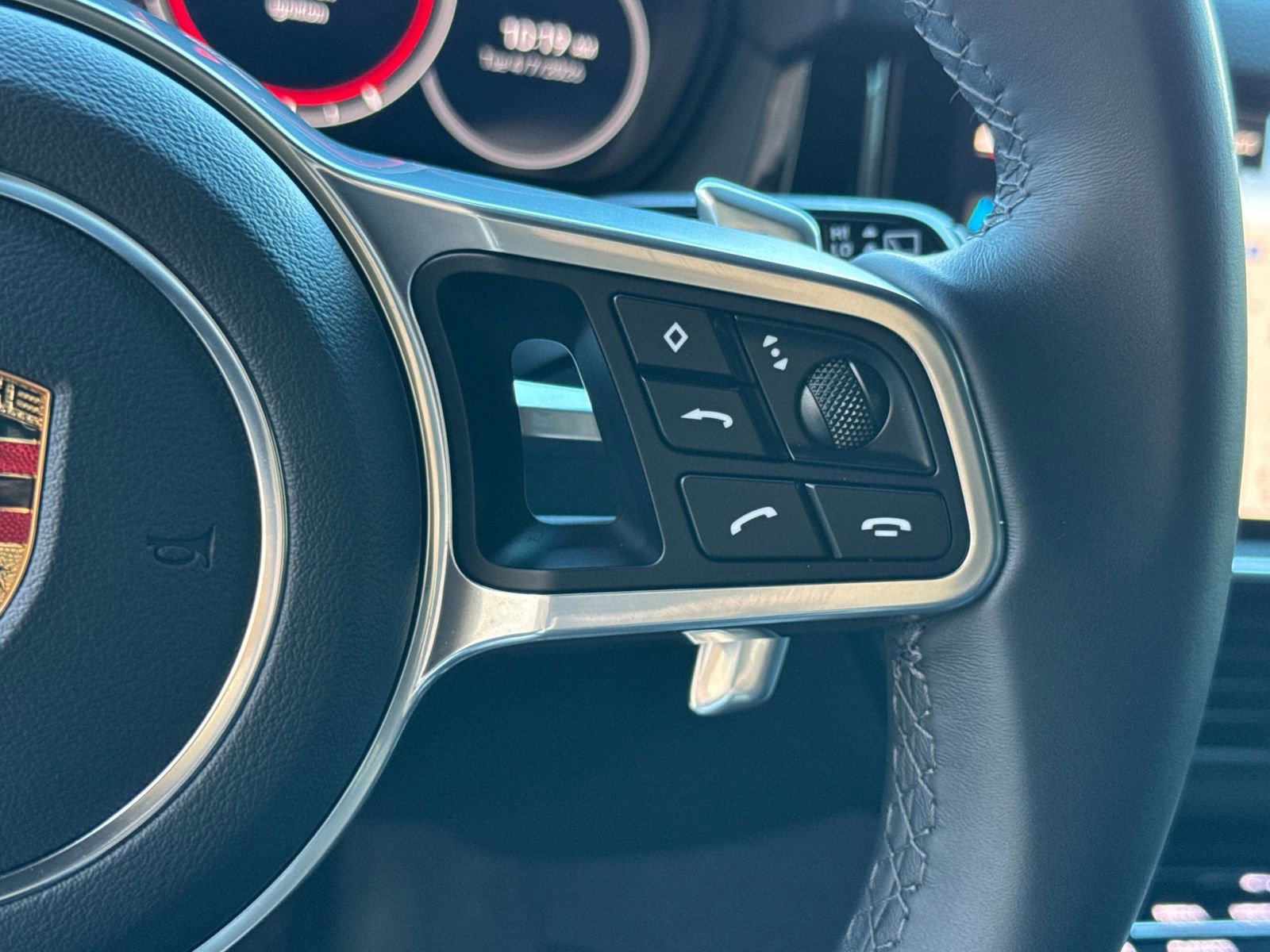 Certified 2023 Porsche Cayenne image 29