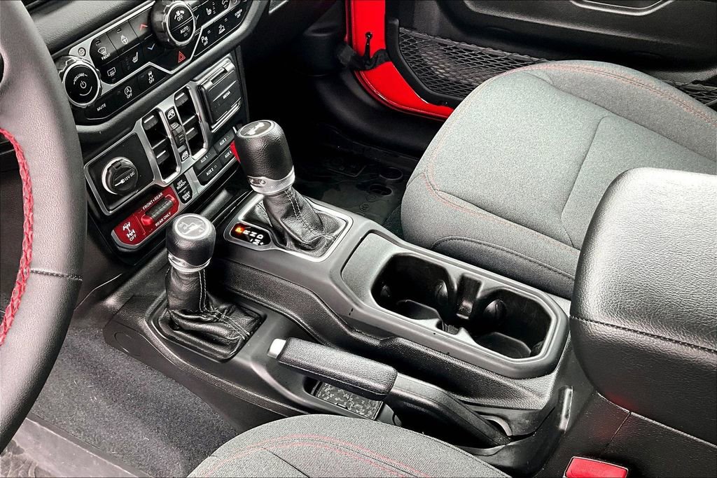 Used 2024 Jeep Wrangler Unlimited Rubicon w/ Technology Group AWD/4WD image 15