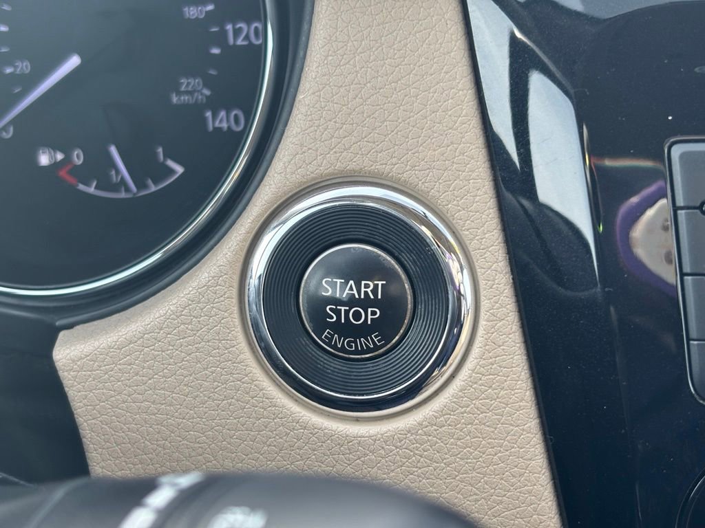 Used 2016 Nissan Rogue SL w/ SL Premium Package image 31