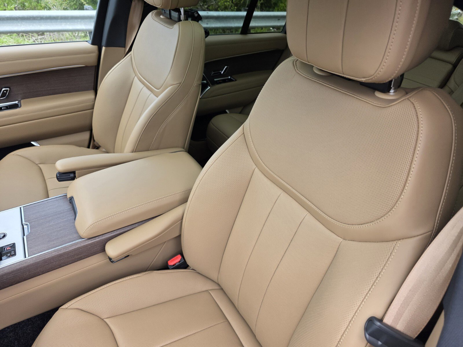New 2026 Land Rover Range Rover SE AWD/4WD image 12