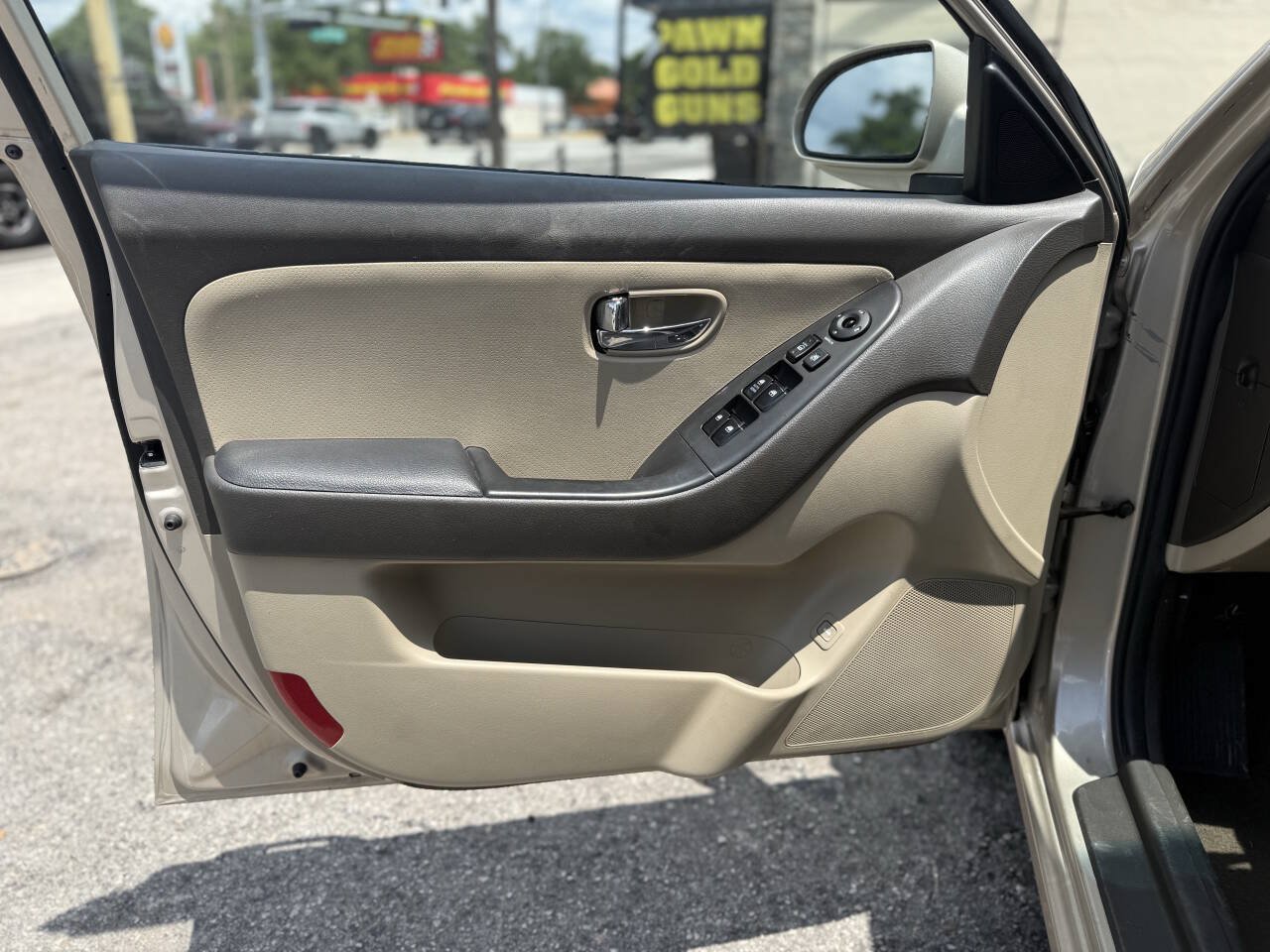 Used 2010 Hyundai Elantra GLS FWD image 9