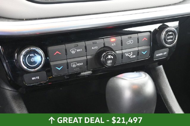 Used 2025 Jeep Compass Limited AWD/4WD image 26