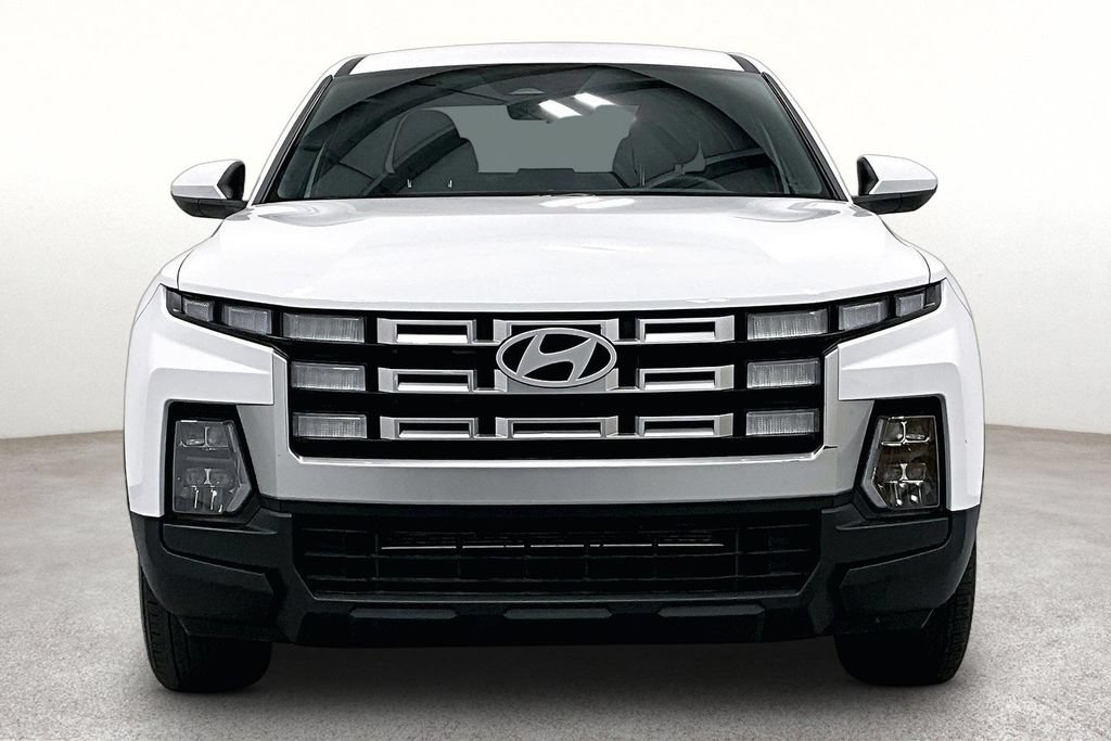 Used 2025 Hyundai Santa Cruz SE FWD image 4
