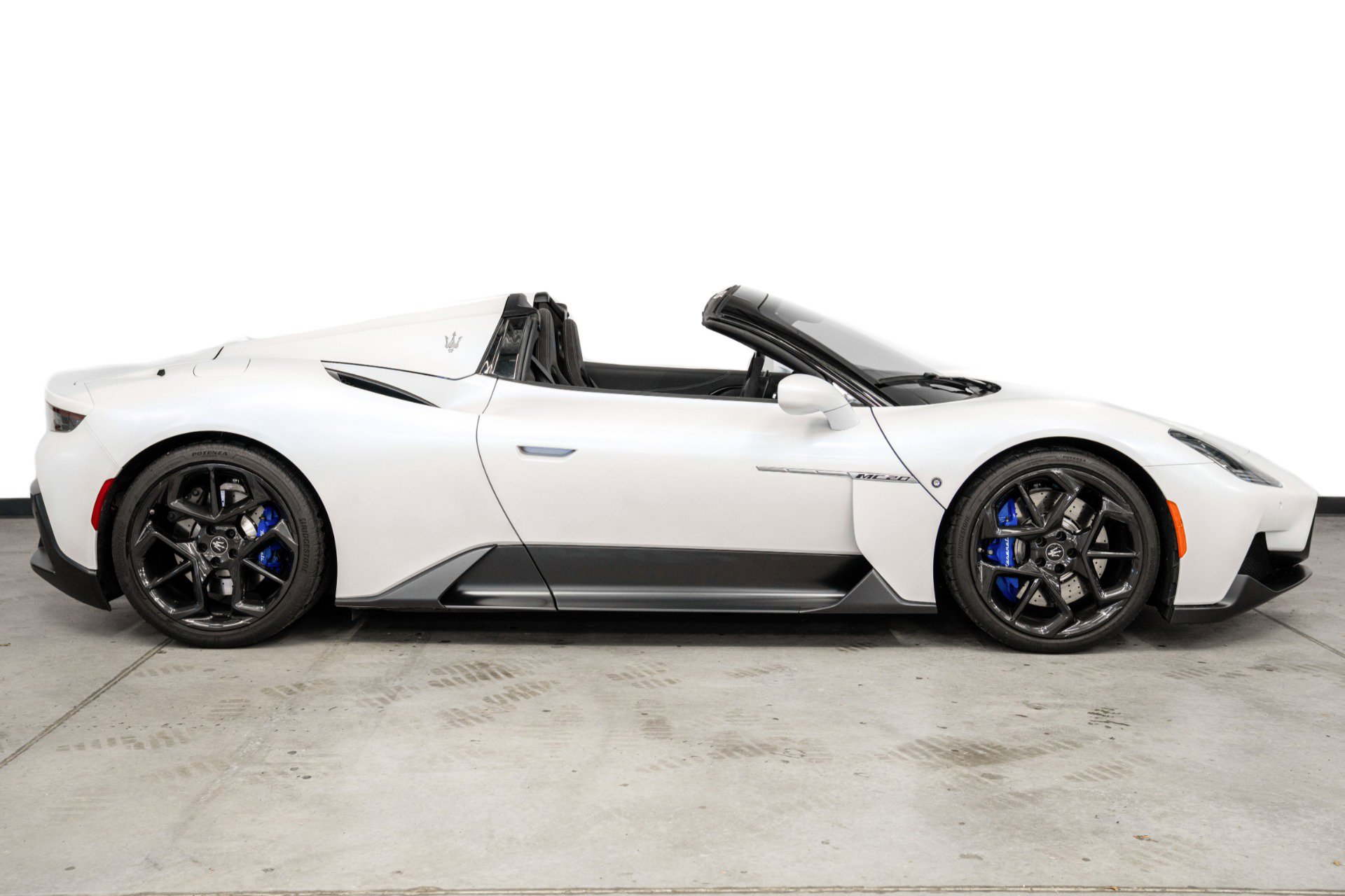 Used 2023 Maserati MC20 Spyder RWD image 42