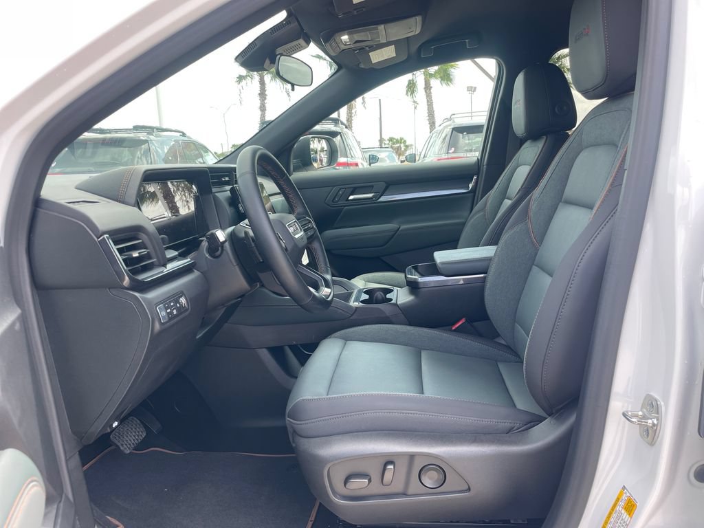 Used 2026 GMC Terrain AT4 AWD/4WD image 23