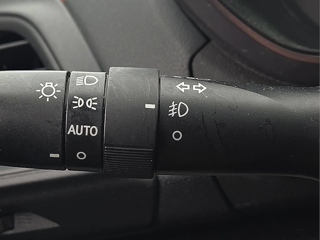 Used 2021 Subaru Crosstrek 2.0i Premium AWD/4WD image 17