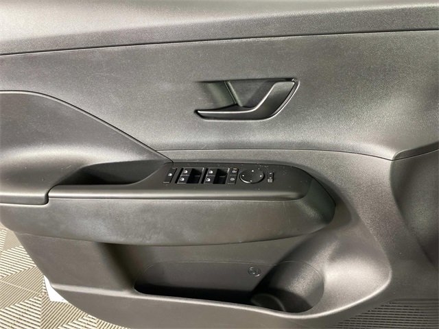 Used 2024 Hyundai Kona SEL image 22