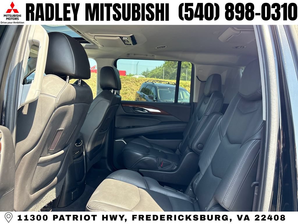 Used 2017 Cadillac Escalade ESV Luxury AWD/4WD image 11