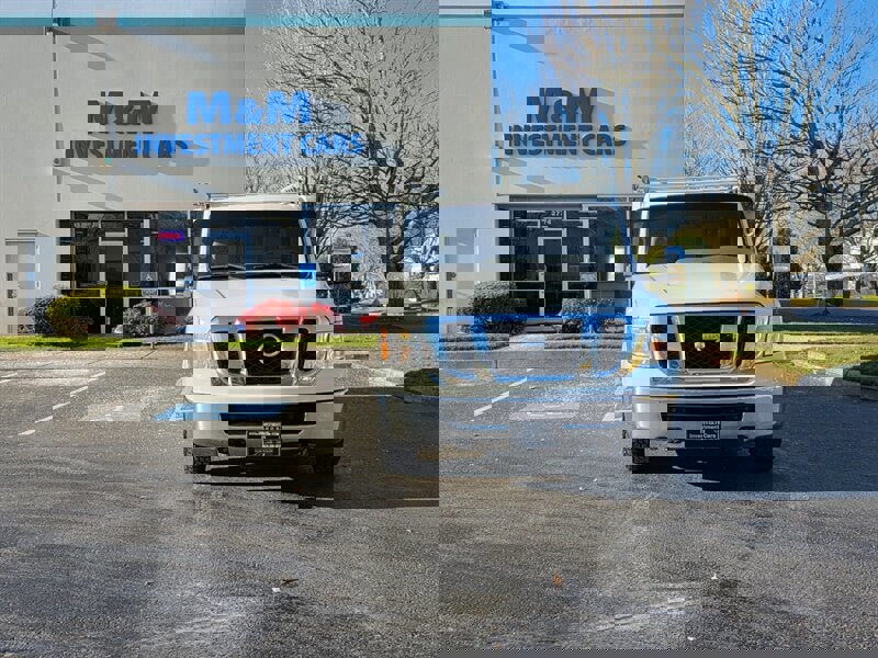 Used 2018 Nissan NV 3500 SL w/ Navigation Package image 39