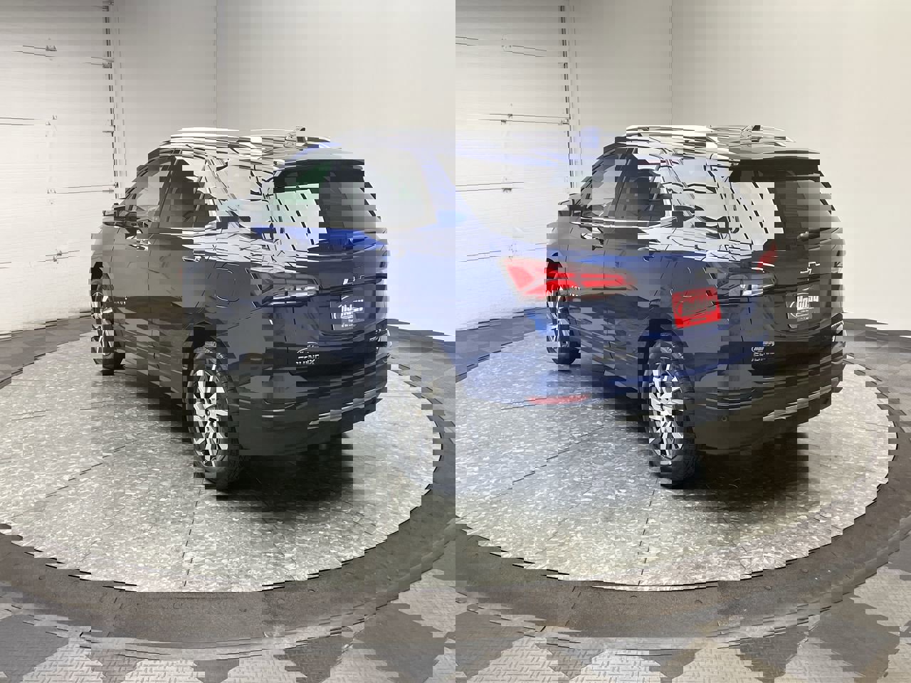 Certified 2022 Chevrolet Equinox Premier w/ LPO, Floor Liner Package image 2