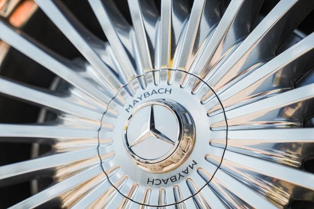 Used 2023 Mercedes-Benz Maybach GLS 600 4MATIC image 19