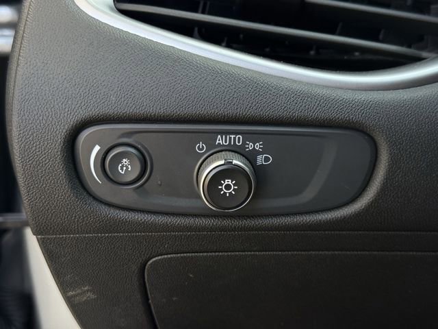 Used 2025 Chevrolet Malibu LT FWD image 27