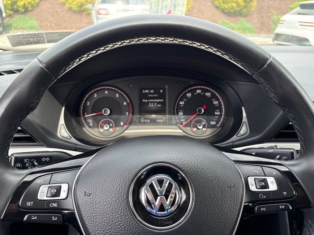 Used 2022 Volkswagen Passat 2.0T SE FWD image 22