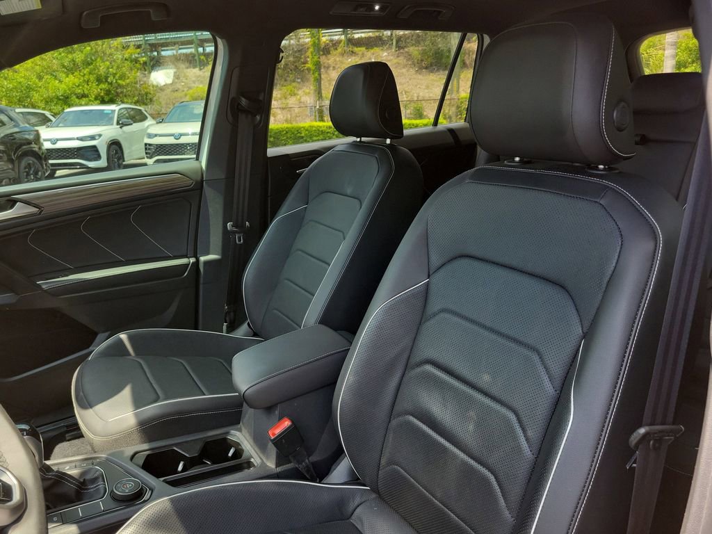 Used 2022 Volkswagen Tiguan SEL R-Line AWD/4WD image 23