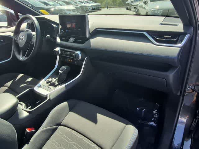 Used 2023 Toyota RAV4 SE w/ SE Grade Weather Package AWD/4WD image 21