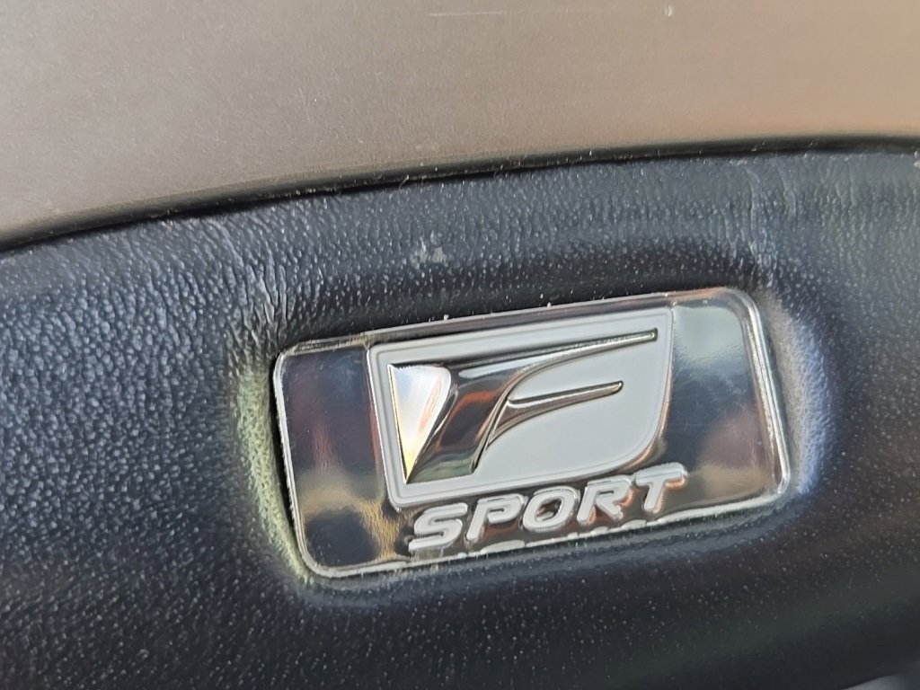 Used 2015 Lexus CT 200h image 21