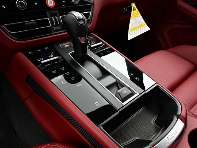 New 2026 Porsche Macan image 11