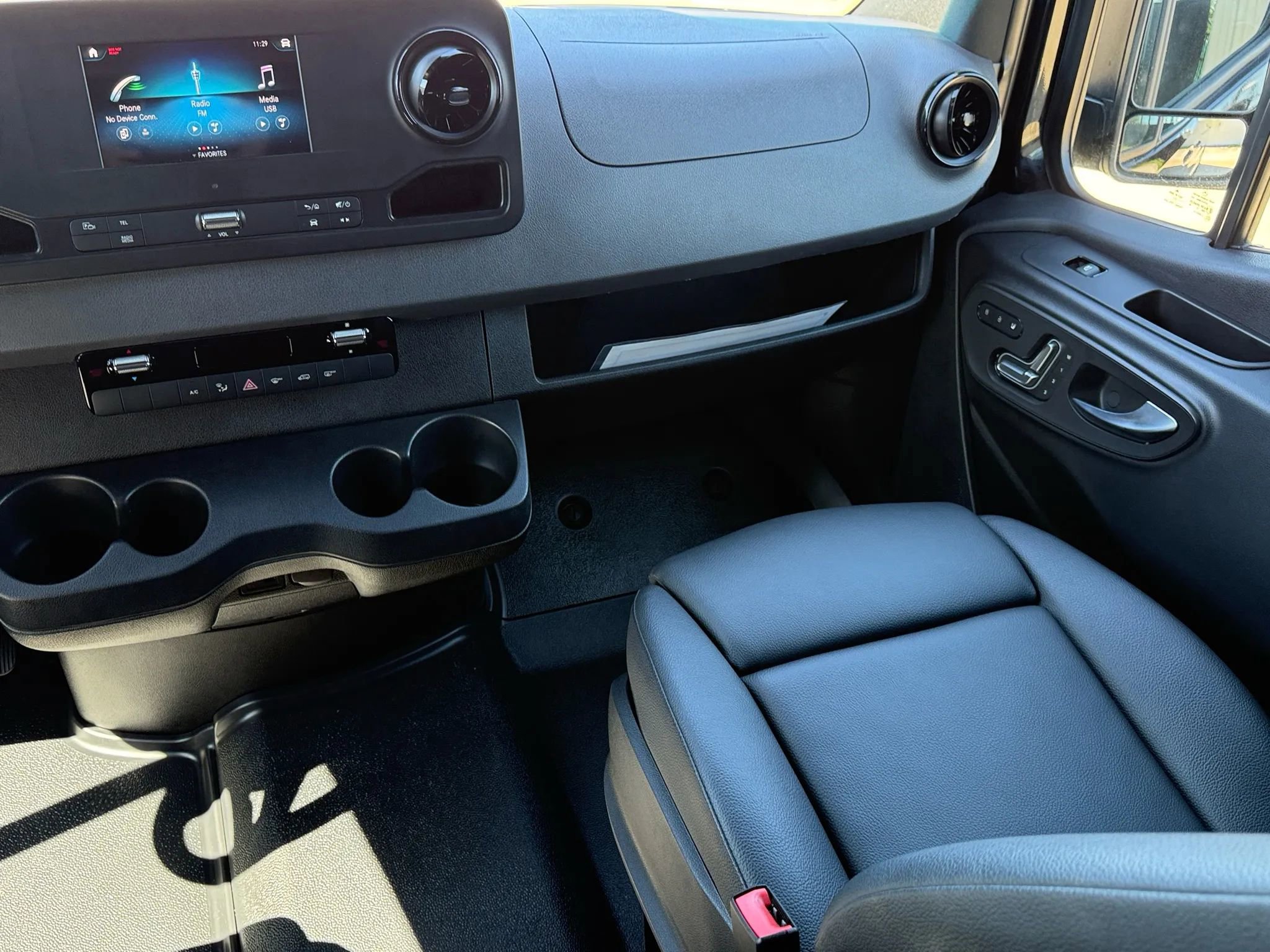 Used 2023 Mercedes-Benz Sprinter 3500 image 45