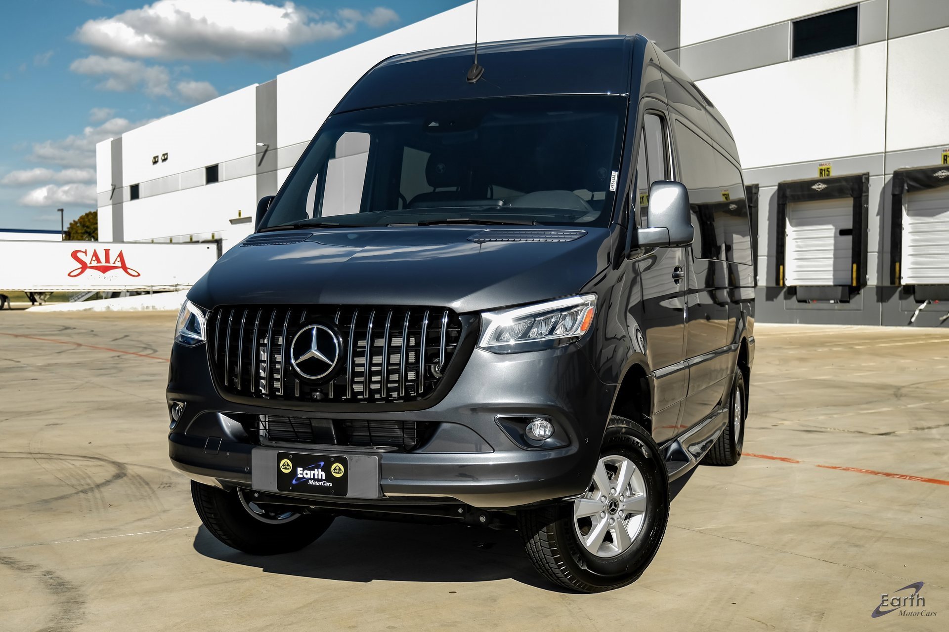 Used 2023 Mercedes-Benz Sprinter 2500 image 3