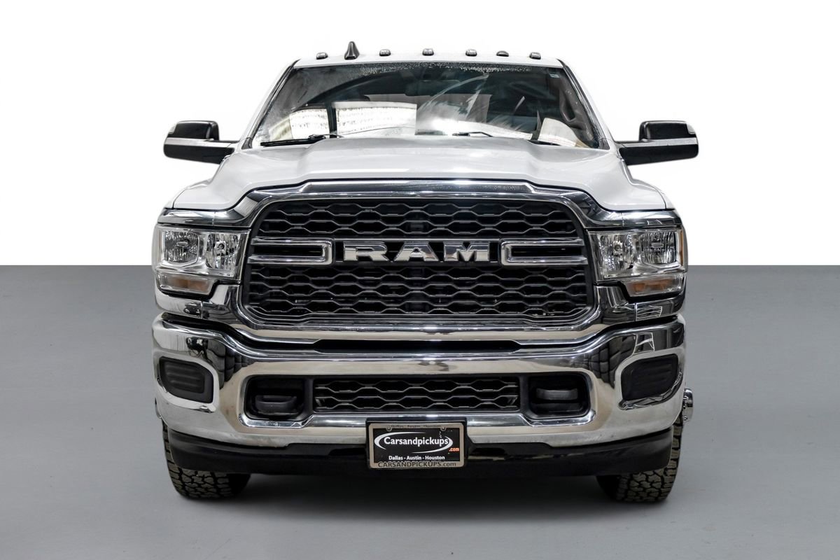 Used 2019 RAM 3500 Tradesman w/ Chrome Appearance Group AWD/4WD image 3