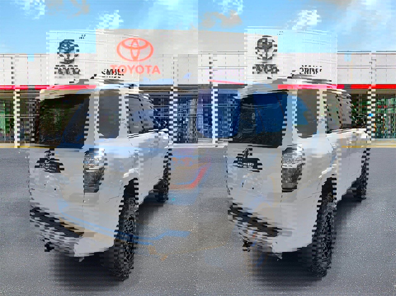 Used 2023 Toyota 4Runner TRD Off-Road Premium image 3