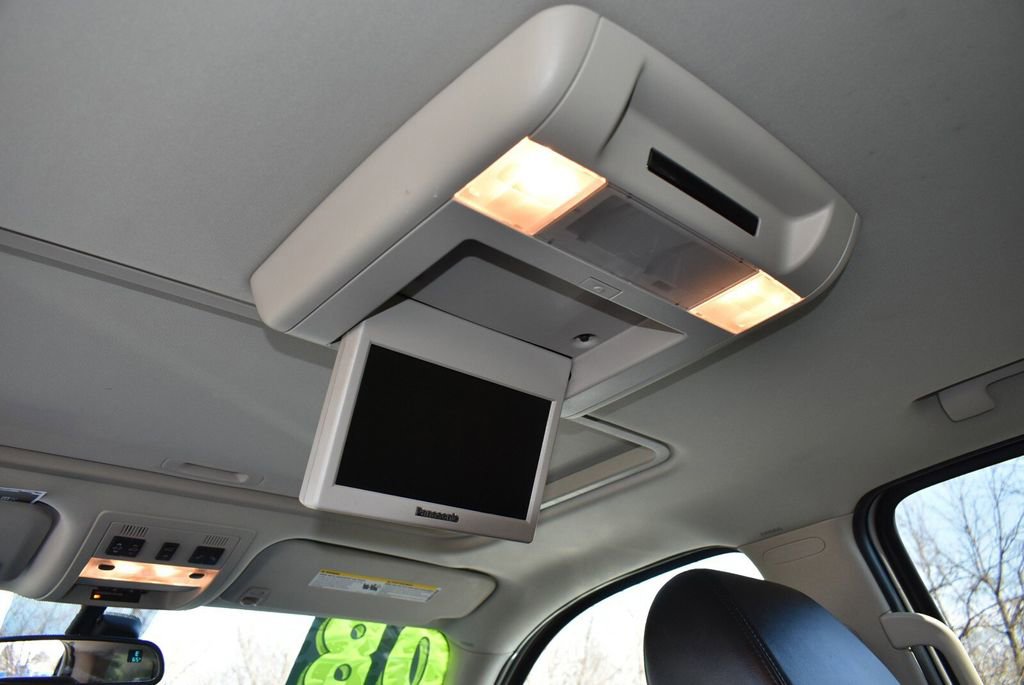 Used 2008 GMC Yukon Denali image 34