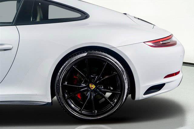 Used 2019 Porsche 911 Carrera 4S AWD/4WD image 17