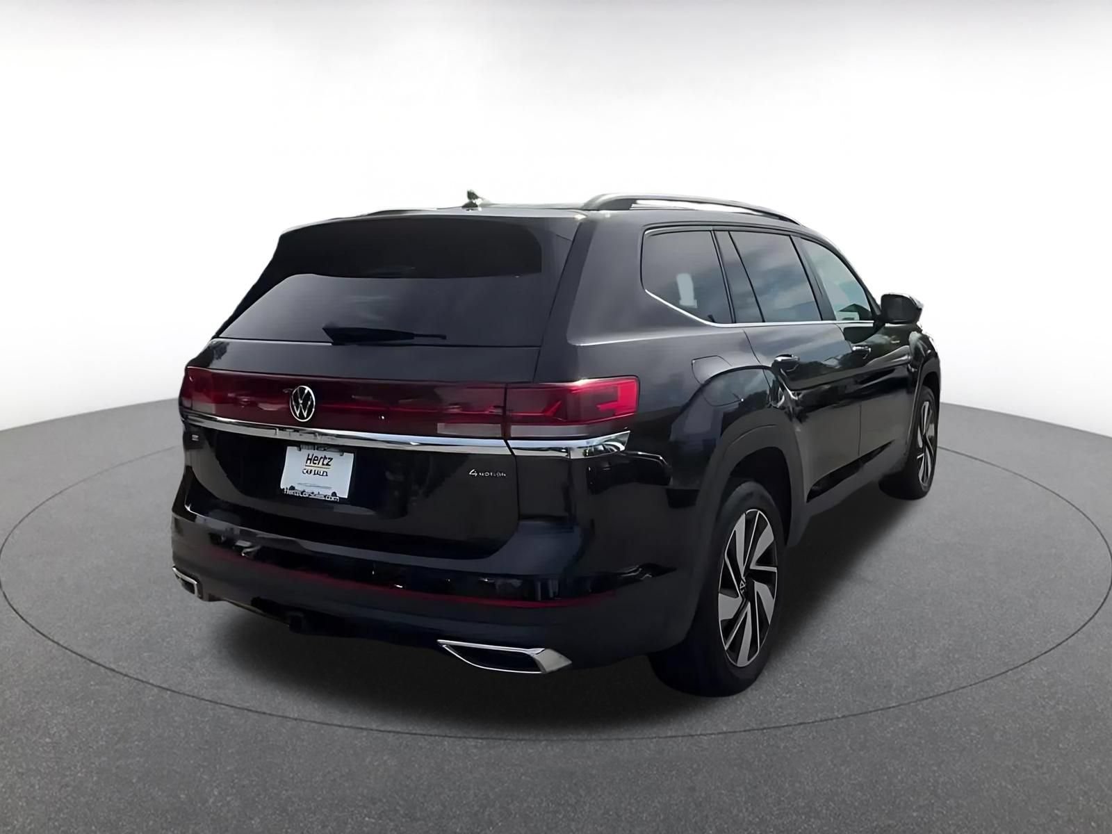 Used 2025 Volkswagen Atlas SE AWD/4WD image 15