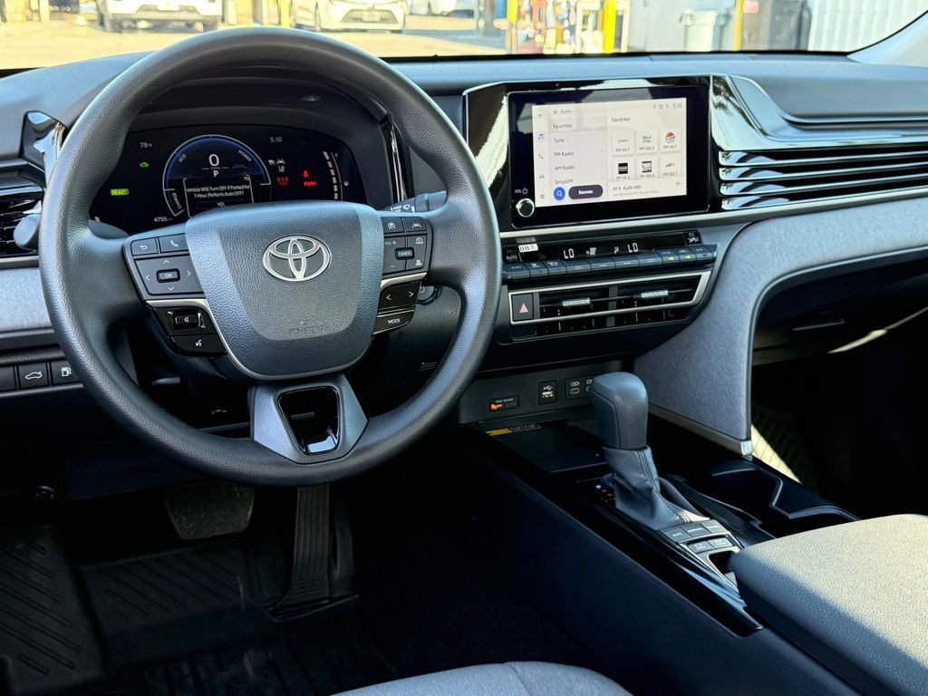Certified 2025 Toyota Camry LE image 29