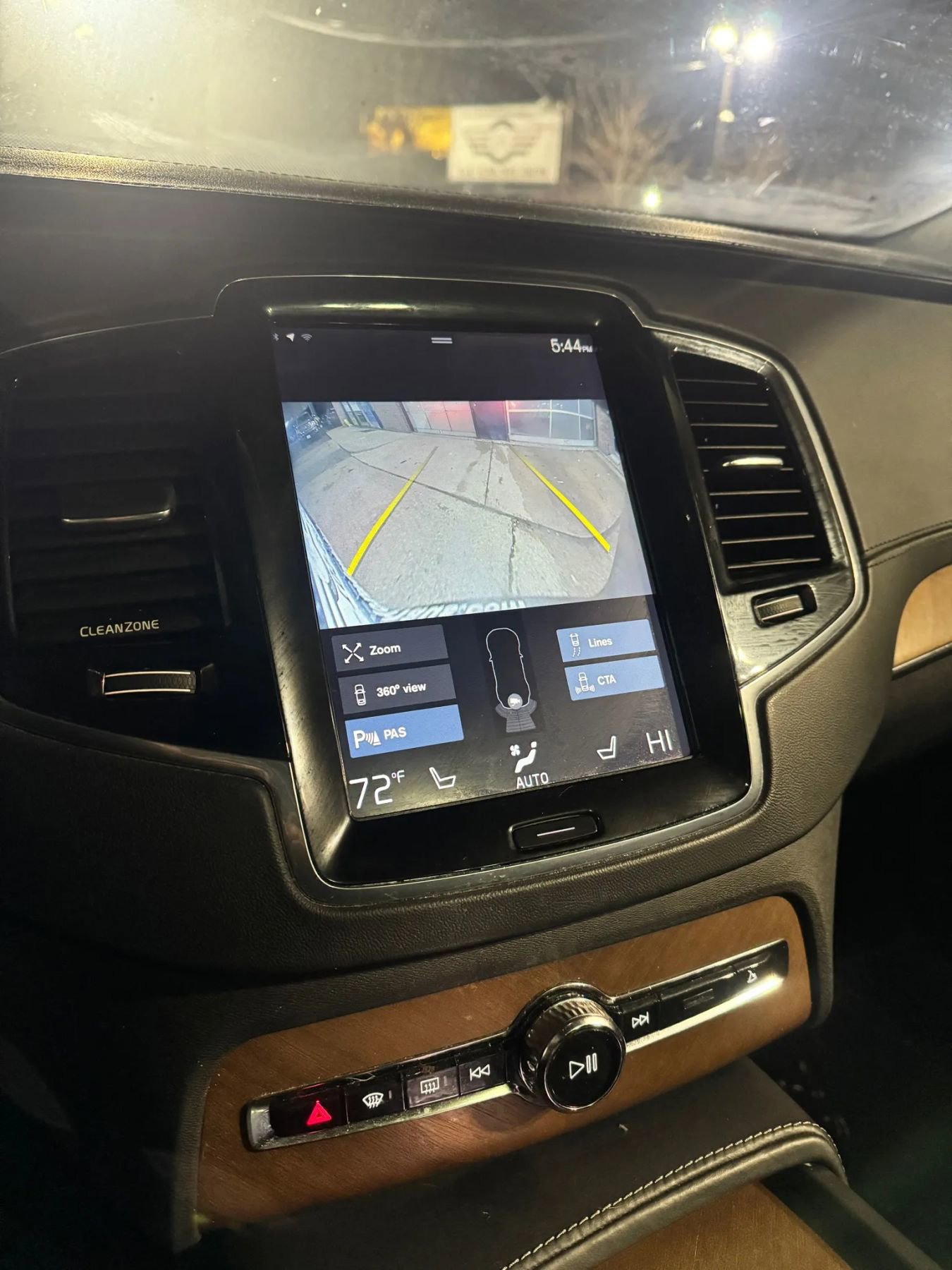 Used 2016 Volvo XC90 T8 Inscription w/ Protection Package Plus image 19