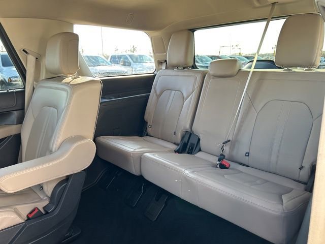 Used 2024 Ford Expedition Limited image 16